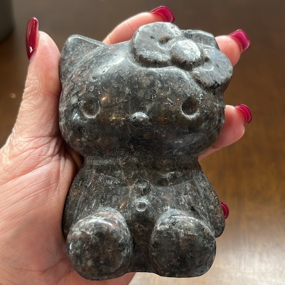 Hello Kitty Yooperlite Carving UV Reactive NWOT - Picture 3 of 17